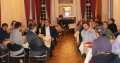 Autre salle, autres convives